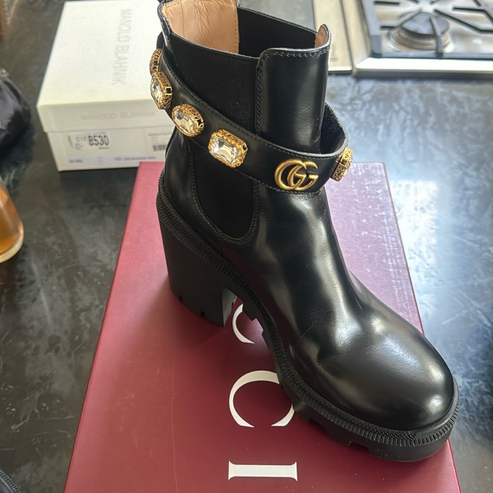 100% authentic Gucci boots